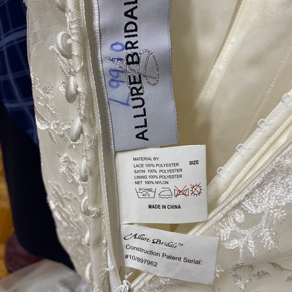 Wedding Dress from Allure Bridals - Picture 8 of 10